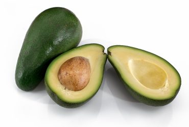 Æg og avocado skål opskrift