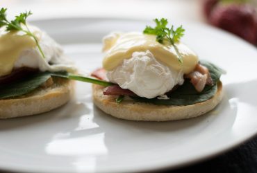 Klassisk Eggs Benedict opskrift